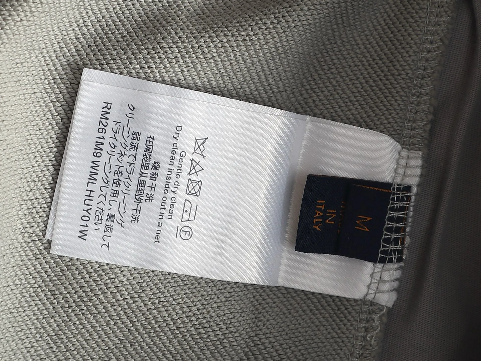 [Higher version] Louis Vuitton/Louis Vuitton 2026SS New Arrival terry shorts, customized fabric using wafer cloth weaving, advanced hand-cut patchwork embroidery technology, tight and three-dimensional version, customized trouser cord hardware with strong texture, smooth, comfortable and Breathable upper body, concave and convex three-dimensional sense, fashionable and casual wear Color: Black White Avocado Color Sizes: S M L XL